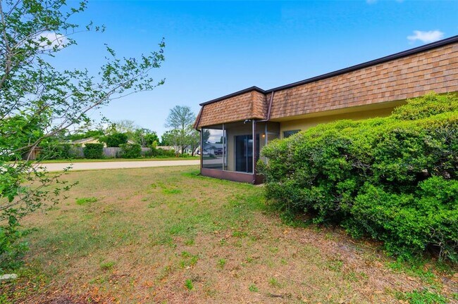 Building Photo - 9992 86th St