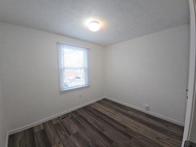 Building Photo - 2877 Mossy Brink Ct