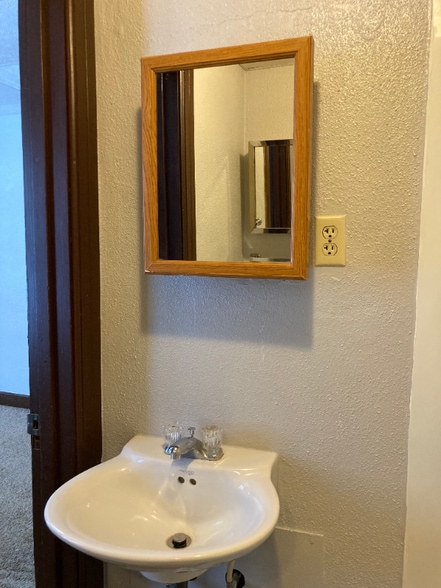 Building Photo - 264 College St SE