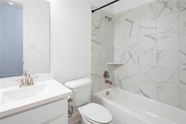 Building Photo - 991 Gentle Knoll Ln