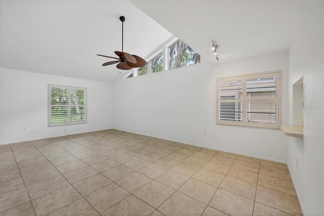 Building Photo - 5051 Village Garden Dr