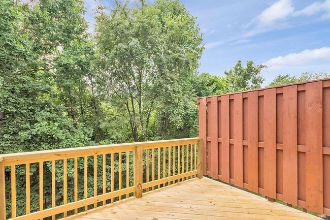 Building Photo - River Run Townhome With Large Finished Basement