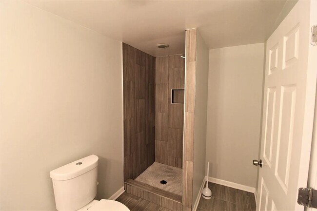 Building Photo - 2731 W St Georges Ct