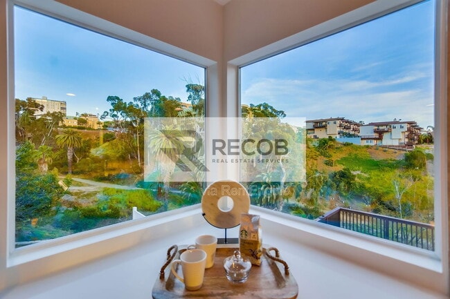 Building Photo - 2641 Curlew St