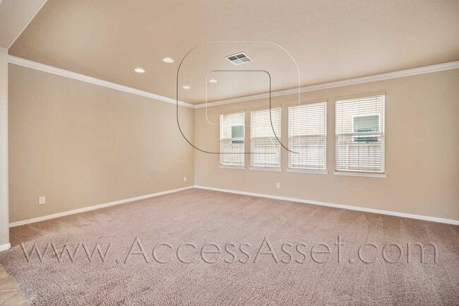 Building Photo - Stunning Luxury Living in Temecula | Expansive 4-Bedroom Masterpiece