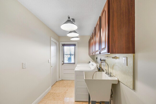 Building Photo - 8385 NW 14th St