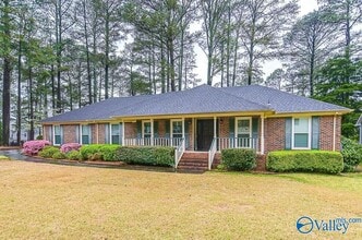 Building Photo - 15010 Carlisle Dr SE