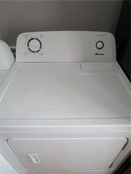 Building Photo - 1235 Riverside Dr