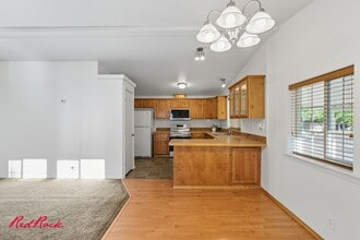 Building Photo - Single-Level 2 Bedroom Home in Washington ...