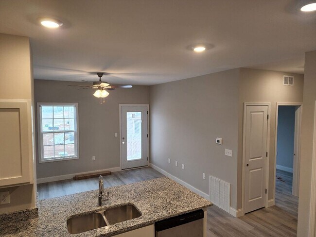 Building Photo - 2180 Prospector Ct