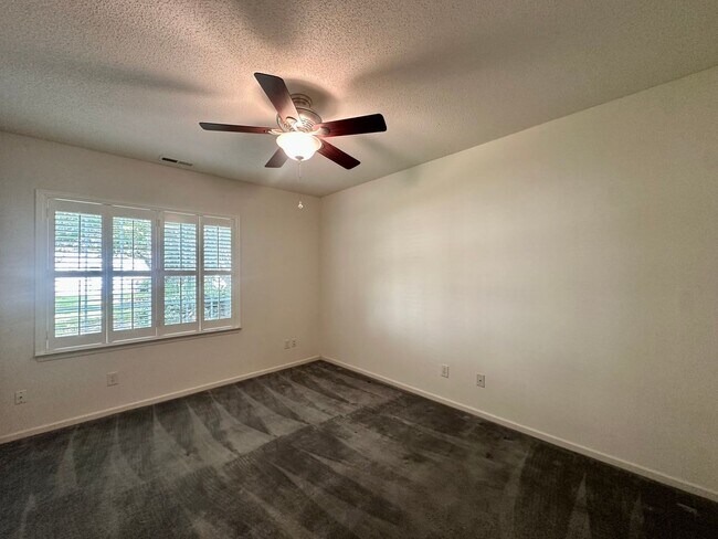 Building Photo - 1504 Sawgrass Ln