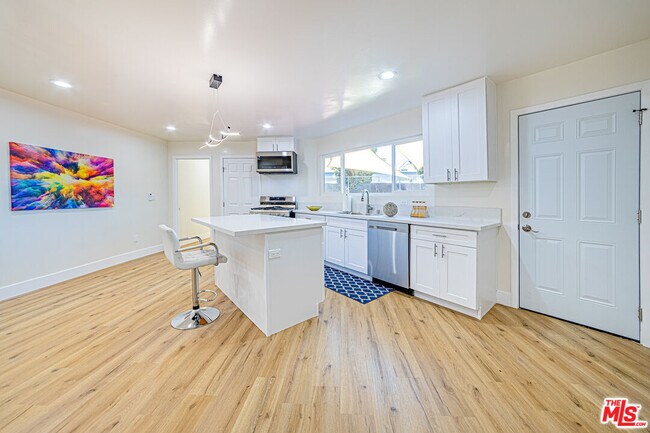Building Photo - 5631 La Mirada Ave