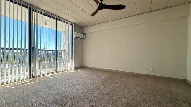 Building Photo - 5400 Memorial Dr