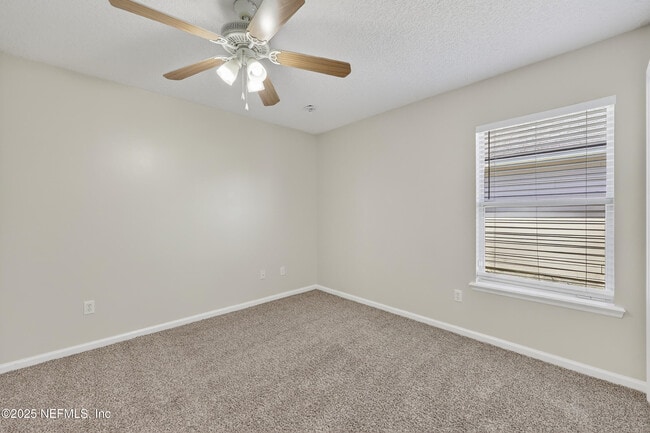 Building Photo - 9205 Redtail Dr