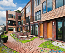 Building Photo - 1247 E Columbia Ave