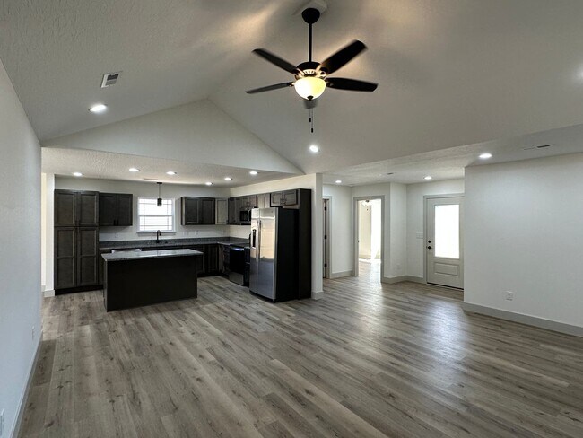 Building Photo - BRAND NEW 3 Bed 2 Bath in WAYNESVILLE - FOR RENT