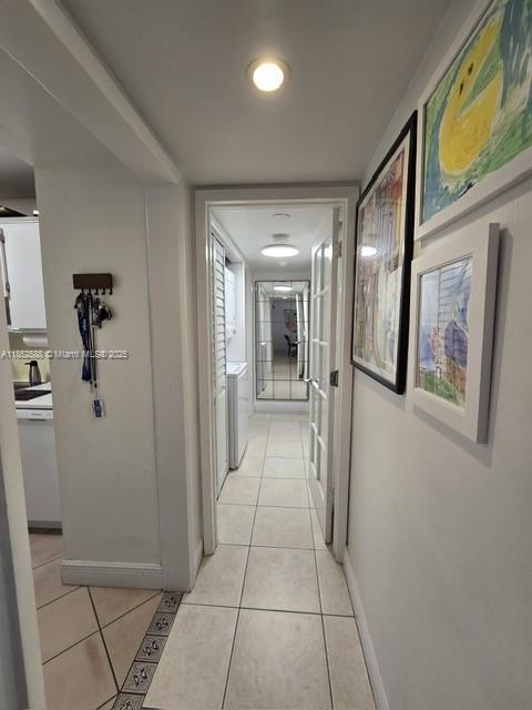 Building Photo - 1440 Brickell Bay Dr