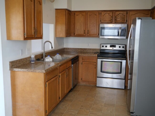 Building Photo - 113 Amelia Ct