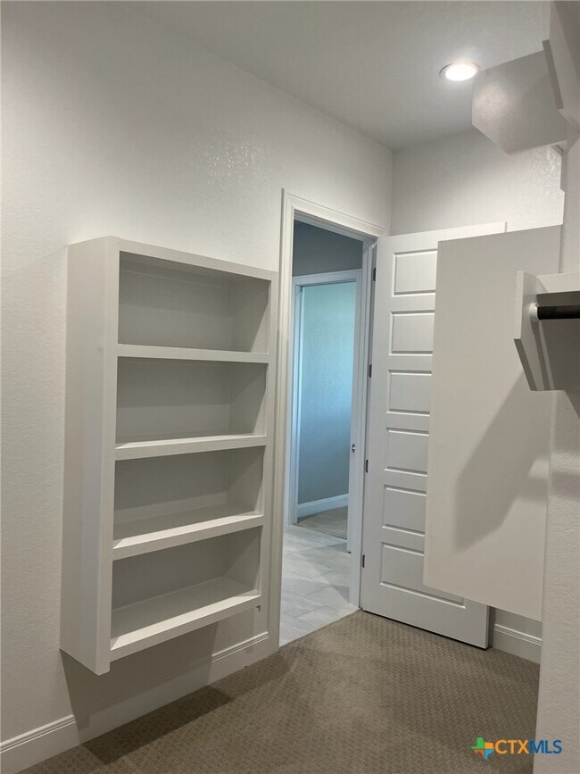 Building Photo - 1163 Trotter Ln