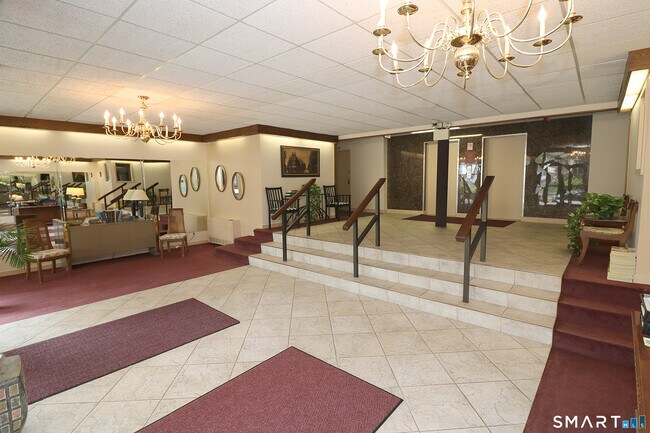 Building Photo - 120 Huntington Turnpike