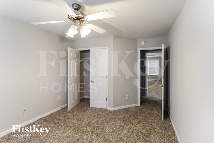 Building Photo - 836 Crystal Meadow Dr
