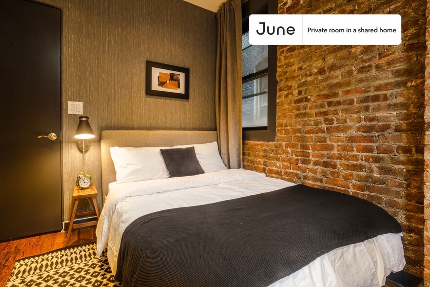 Primary Photo - Room in Shared 4 bed/2 bath home