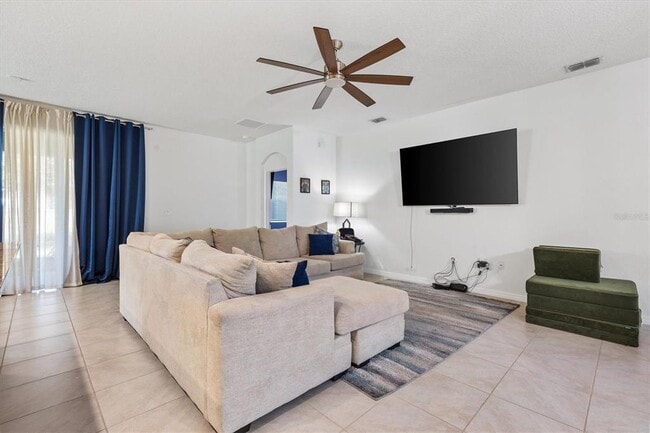 Building Photo - 5470 Sunshine Dr