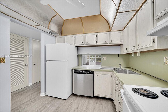 Building Photo - 5320 NW 11th St