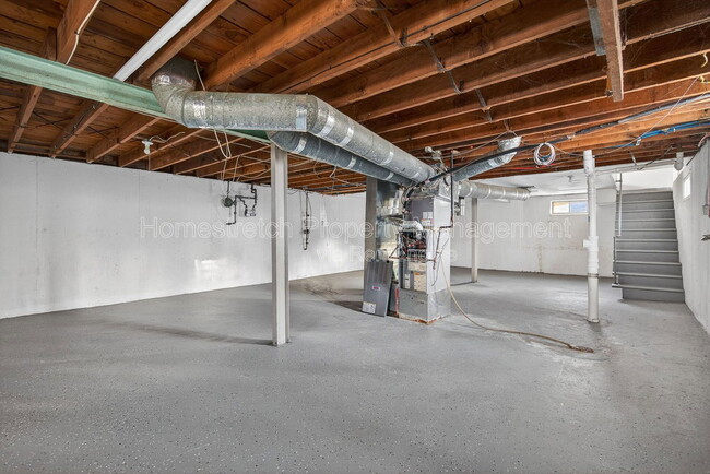 Building Photo - 9855 Medford Dr