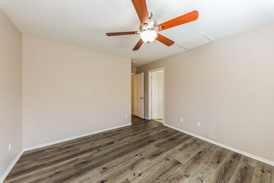 Building Photo - 591 S 167th Dr