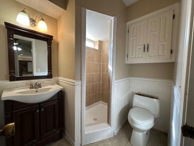 Building Photo - Family home in Huntington Subdivision in P...