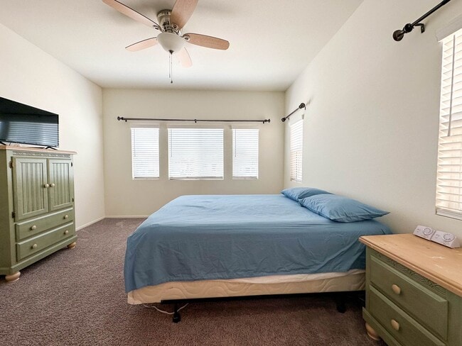 Building Photo - COMING SOON! * RARE OPPORTUNITY * SENIOR (55+) ROOM FOR RENT IN PRISTINE GATED COMMUNITY IN MENIFEE!