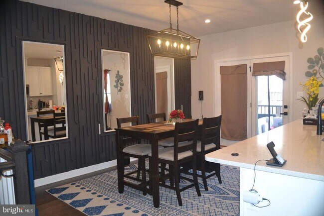 Building Photo - 1015 Rampart Dr