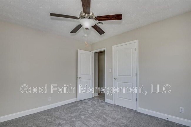 Building Photo - 4022 Windridge Dr