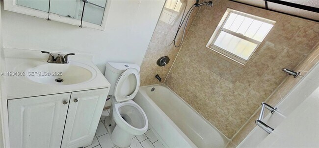 Building Photo - 6820 W Flagler St