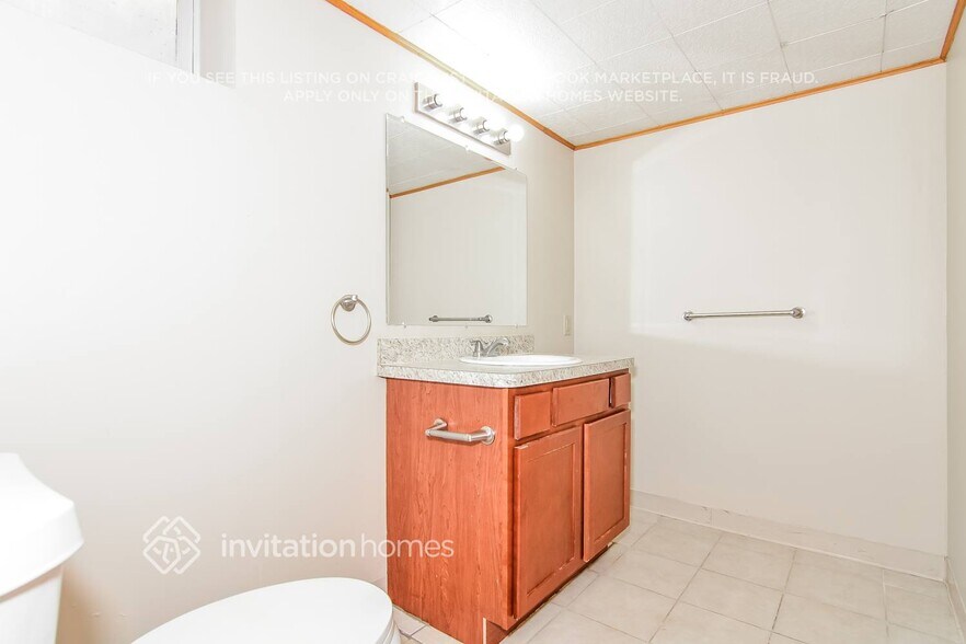 Building Photo - 5814 Pearson Dr