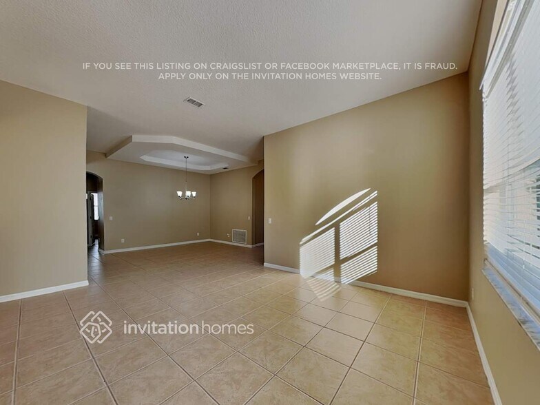 Building Photo - 332 Porchester Dr