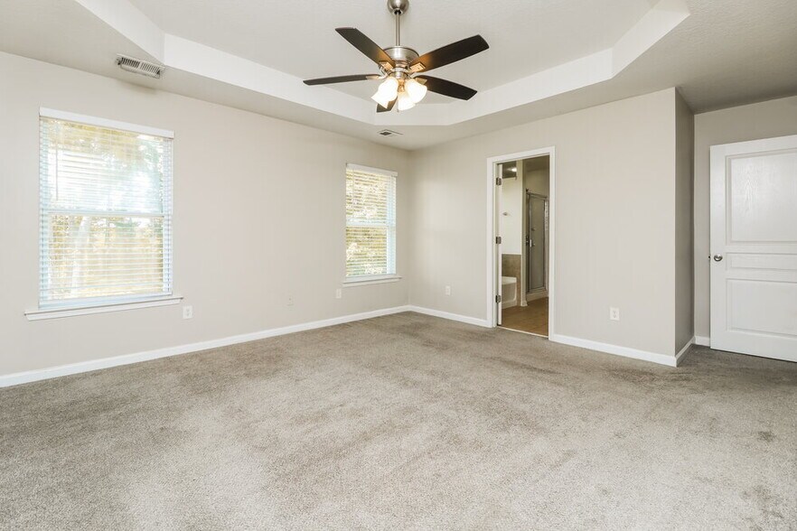 Building Photo - 340 Darbys Run Ct