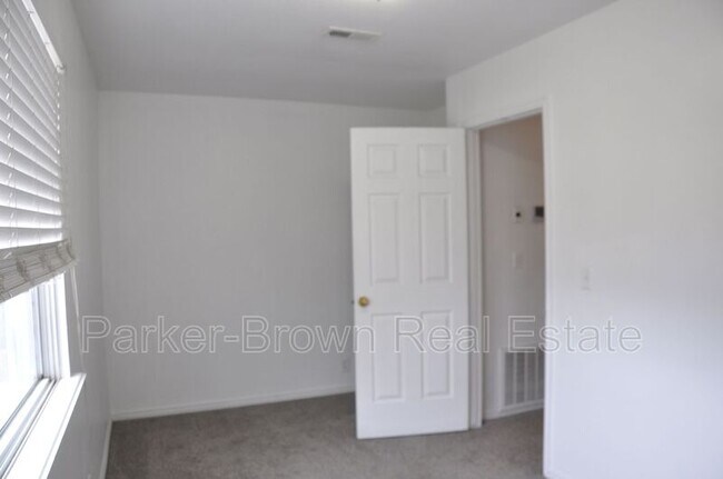 Building Photo - 430 N 470 W