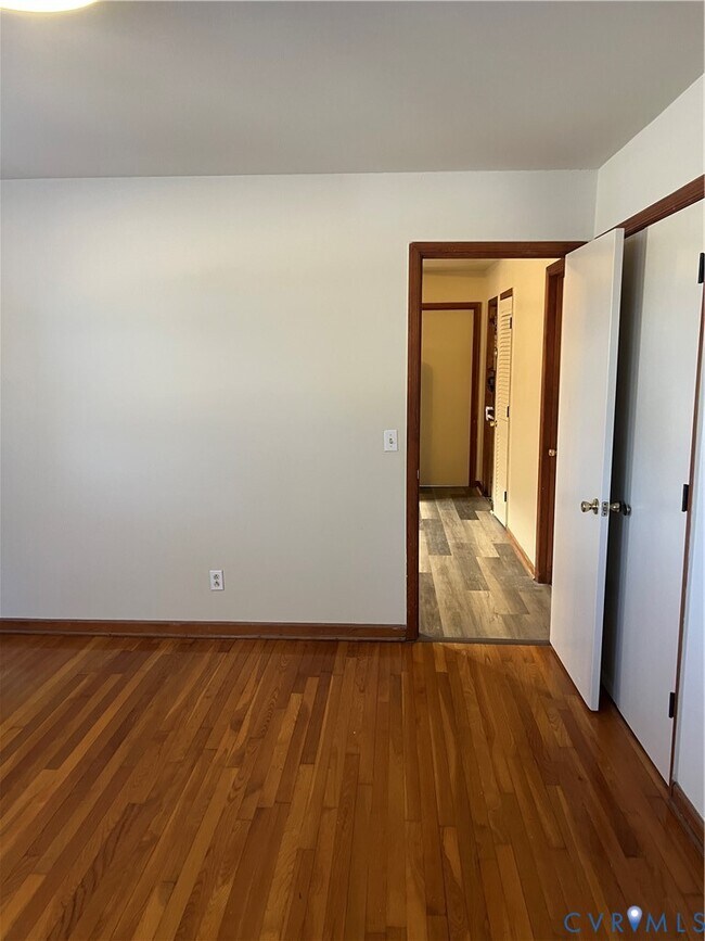 Building Photo - 901 Cedar Level Rd