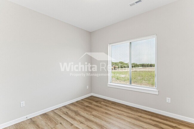 Building Photo - 622 Briarbrook