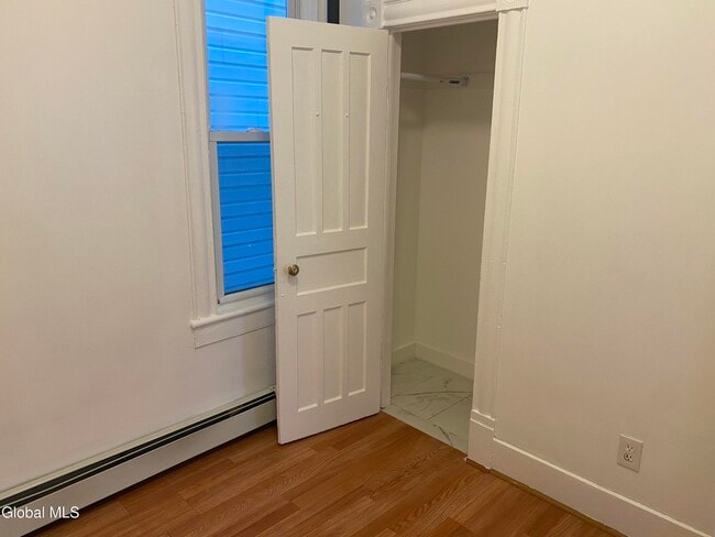 Building Photo - 407 Victory Ave