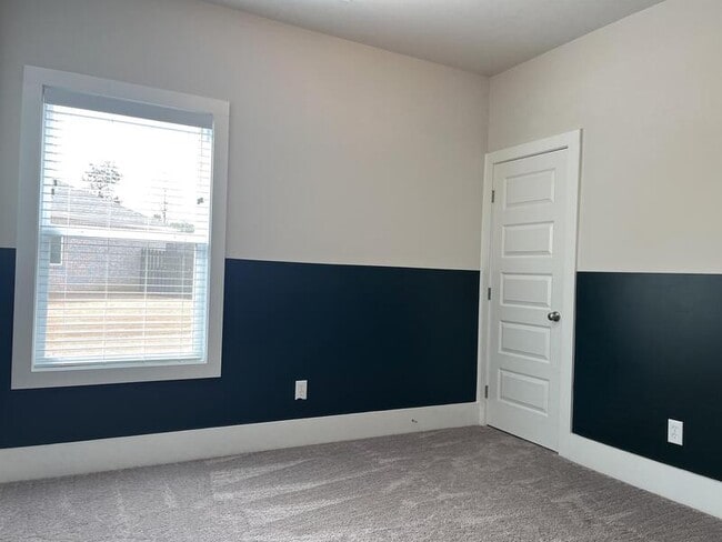 Building Photo - 154 Fernhill Dr NW