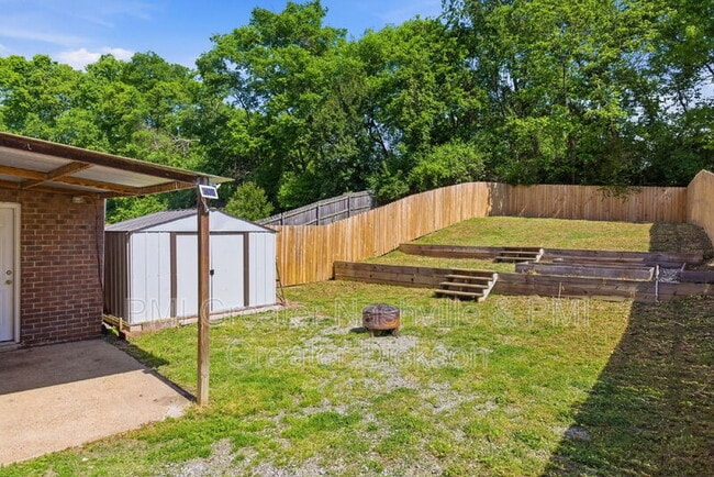 Building Photo - 704 McPherson Dr