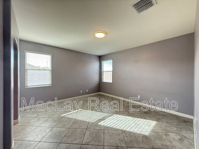 Building Photo - 23849 W Tamarisk Ave