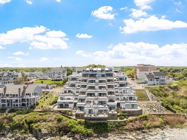 Building Photo - 40 Oceanside Dr