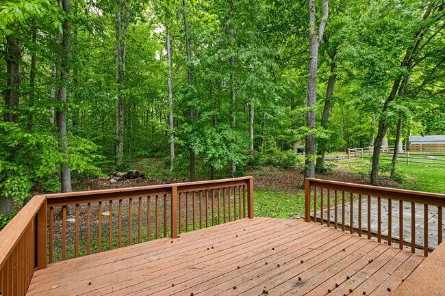 Building Photo - Stylishly Updated 4BR Home in Convenient Bear Location