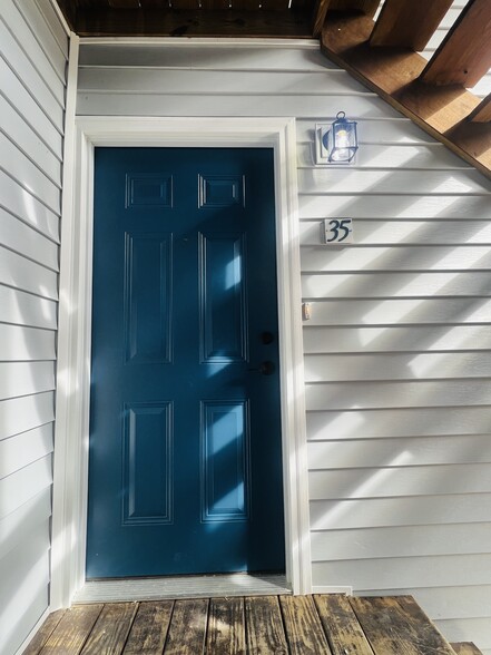 Exterior Door - Cedarstone Apartments