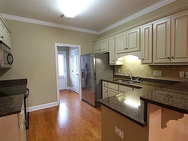 Building Photo - 307 Buxton Ln