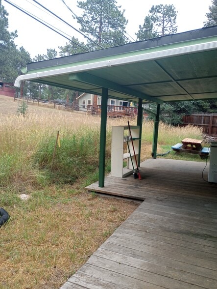 Back Porch - 28057 Knowles Rd